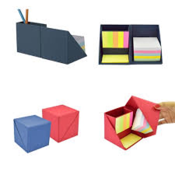  FOLDING PAPER CUBE IN COLOR